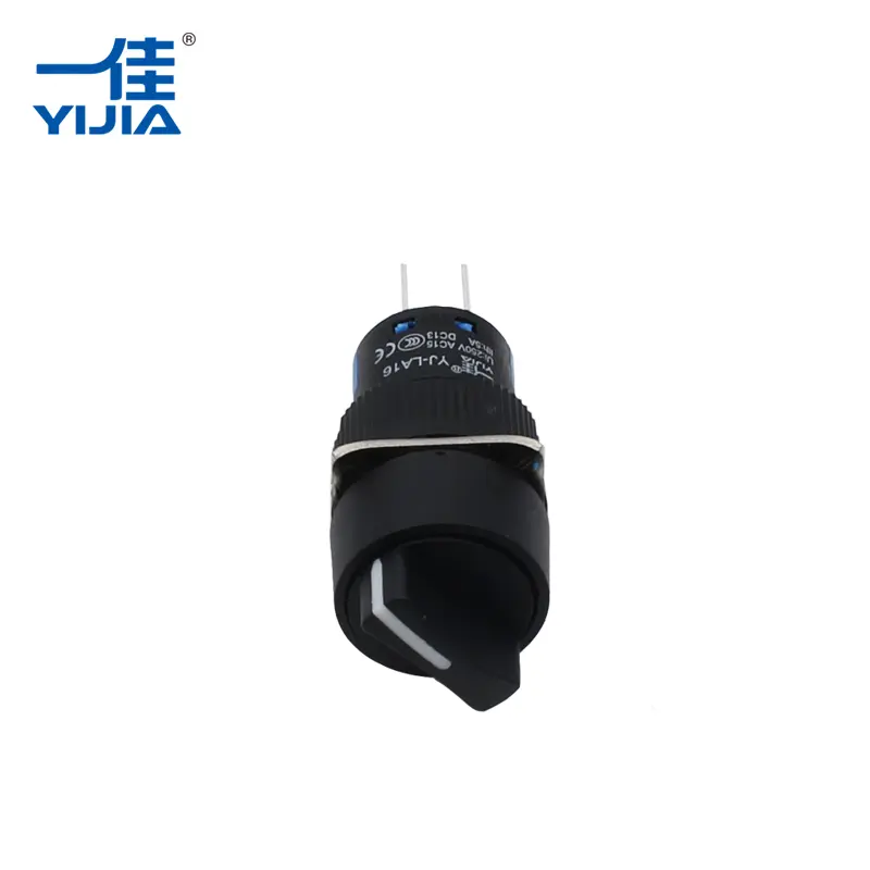 Как пластиковый переключатель улучшает промышленные системы управления?